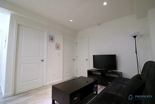 Rented by Property Link Mgmt, LLC | media 10