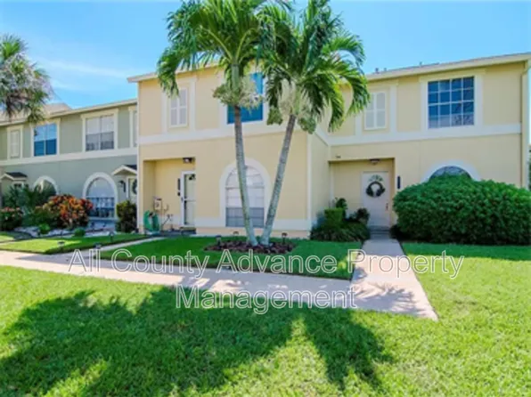 1532 Chateaux De Ville Ct, Clearwater, FL 33764