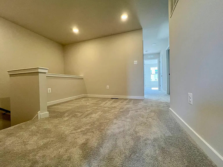 28 Shamrock Cir — Photo 10