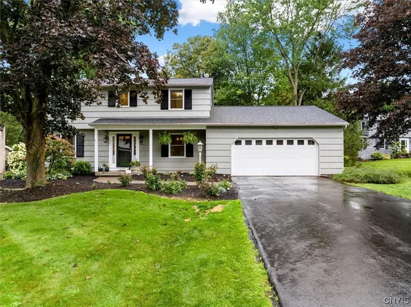 4859 Pembroke Dr, Manlius, NY 13104