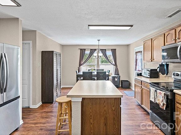 3rd image of 5597 Hammermill Dr