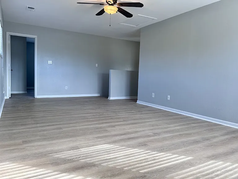 379 Jasmine Dr — Photo 17
