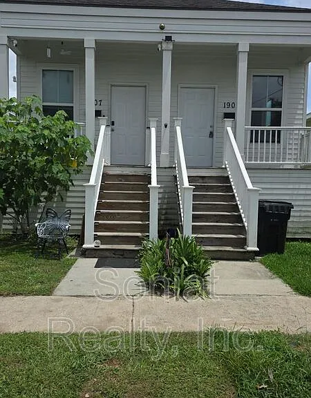 1905 Montegut St — Photo 1