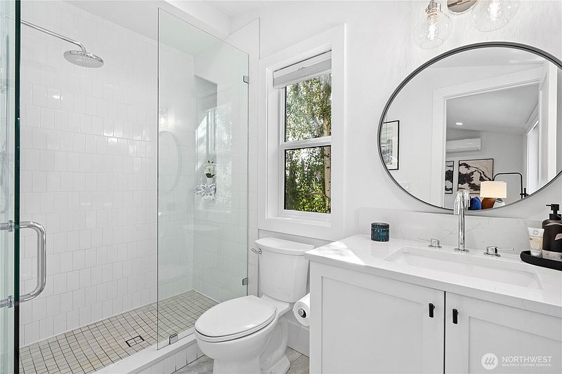 4th image of 6915 55th Avenue S #B