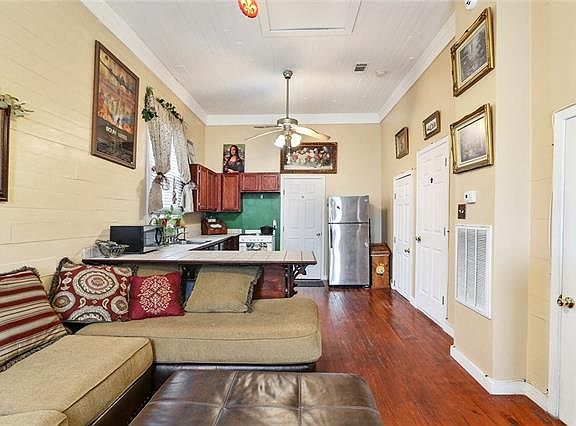 5th image of 1436 Melpomene St