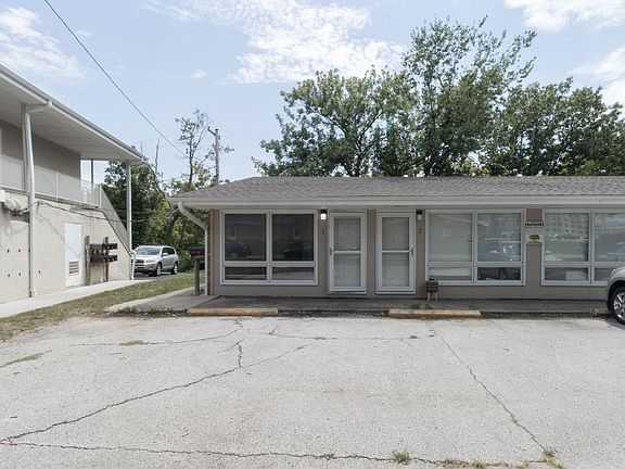4th image of 1036 Southpark Dr APT 1