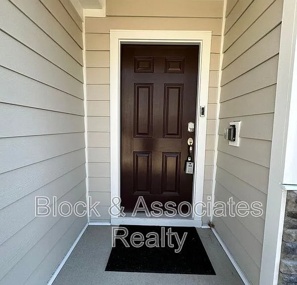 608 Gimari Dr — Photo 6