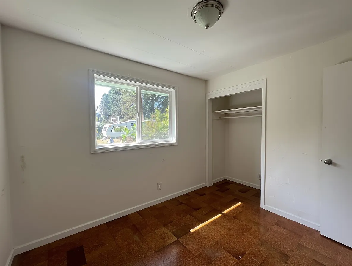 3 bed, 1.5 bath, 1114 sqft, $2,695 — Photo 3