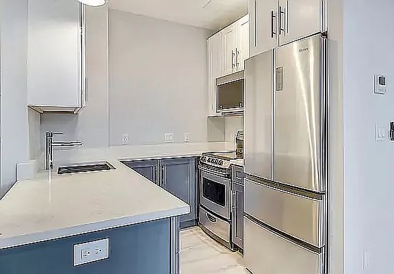 4th image of 371 Stockholm St #3C