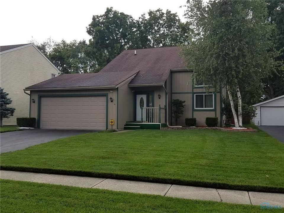 1st image of 1115 Bedford Woods Dr