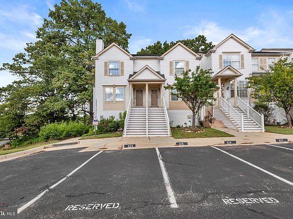 3rd image of 1440 Nutwood Ct