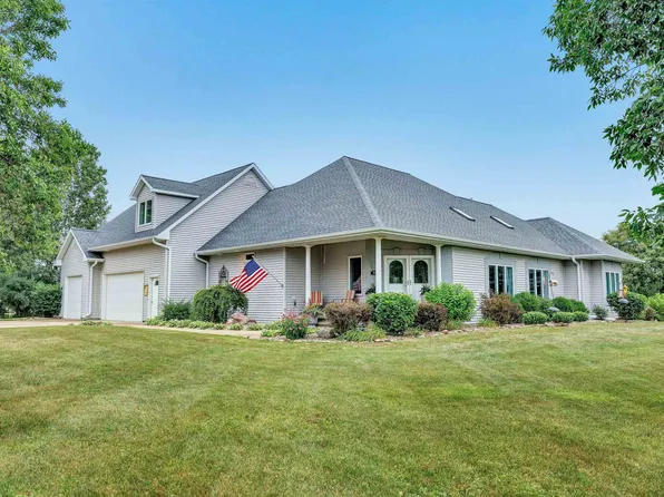 N936 Glennview Dr, Greenville, WI 54942