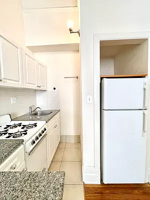 Rented by Compass | media 9