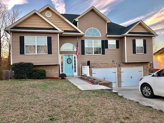 3rd image of 9227 Wood Dale Ln