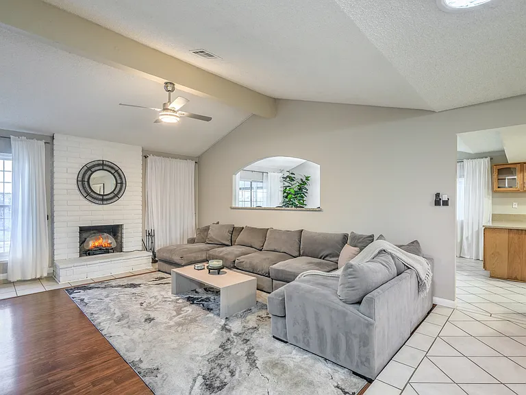 3445 Toquima Cir — Photo 38