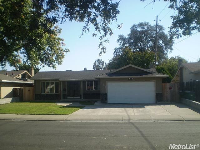 1st image of 162 Patricia Ave