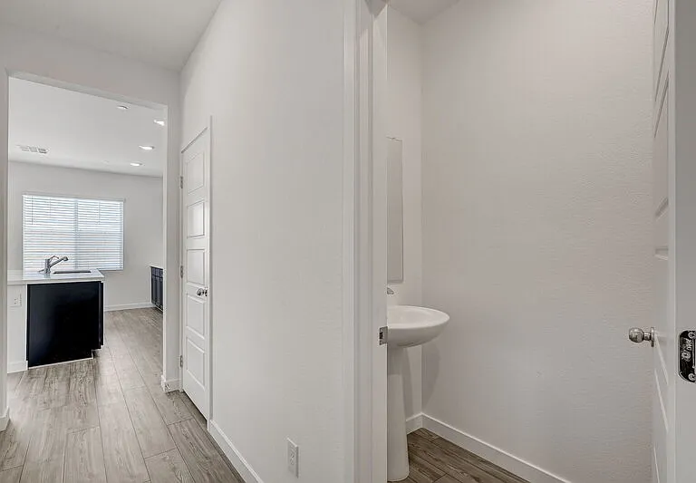 561 Preston Crest St — Photo 23