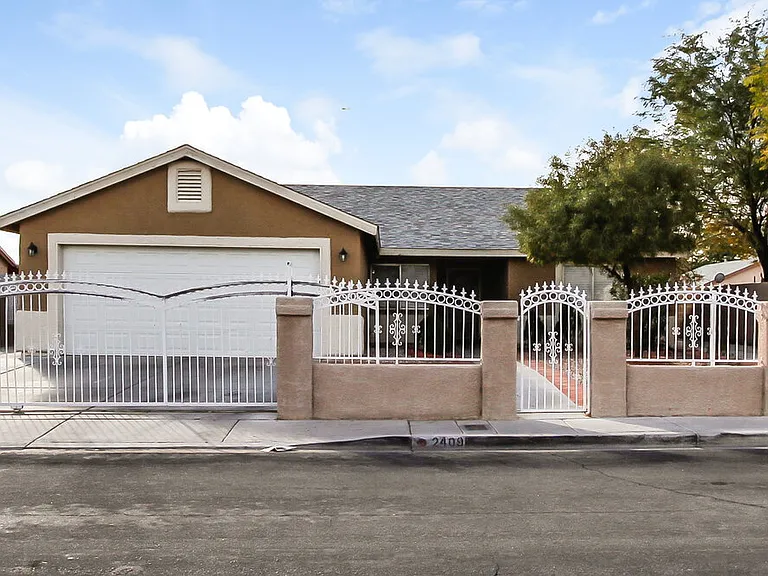 2409 Grand Prize Ave — Photo 1