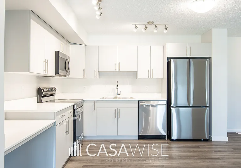 17211 9a Ave SW #17211 — Photo 3