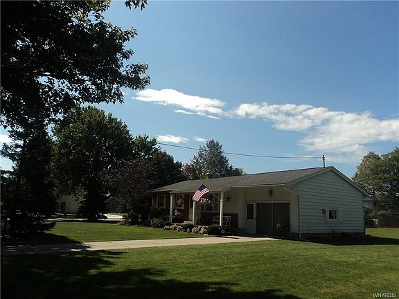 4th image of 26 Meadow Lea Dr