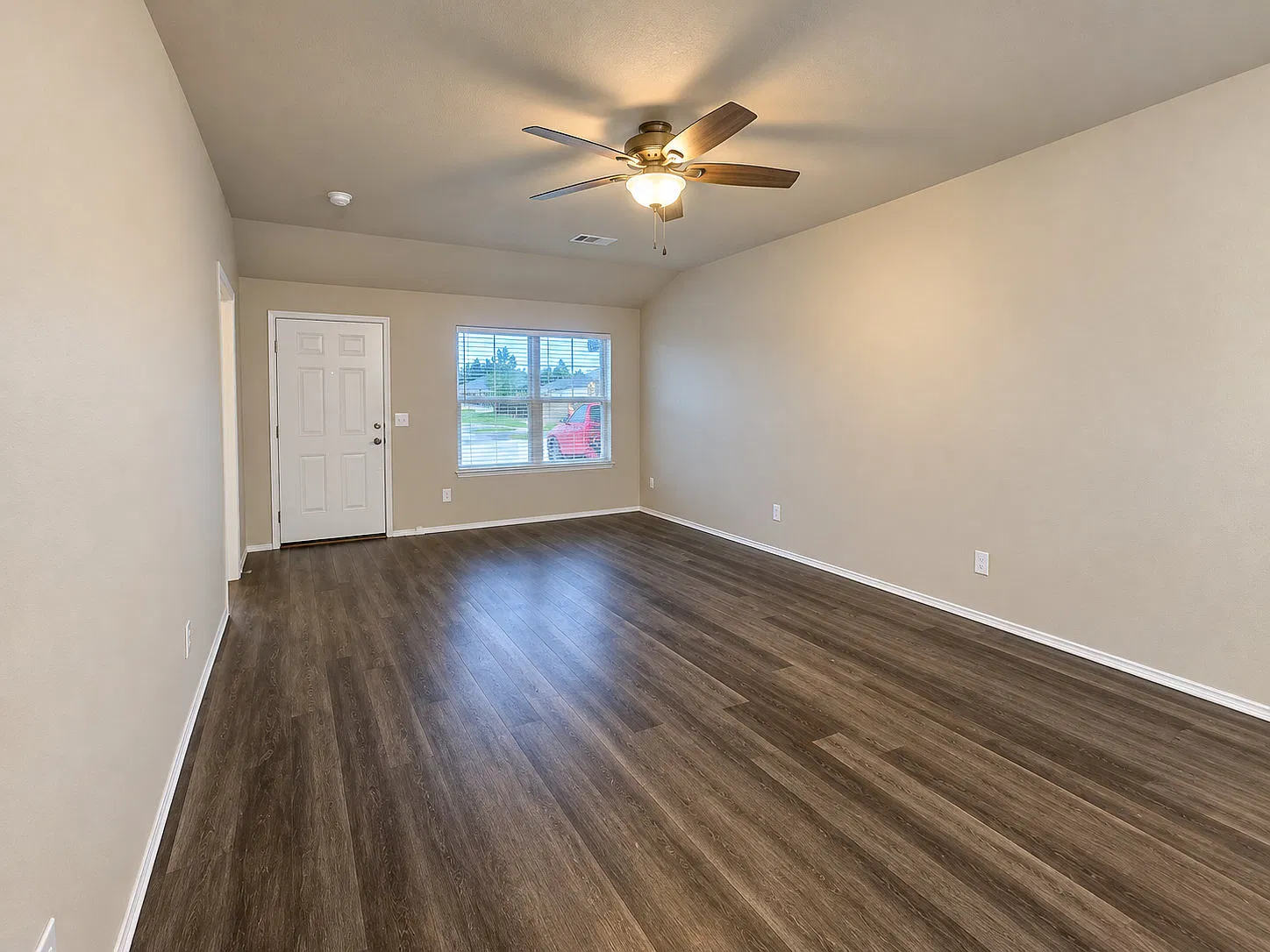 4 bed, 1450 sqft, $1,500 — Photo 3