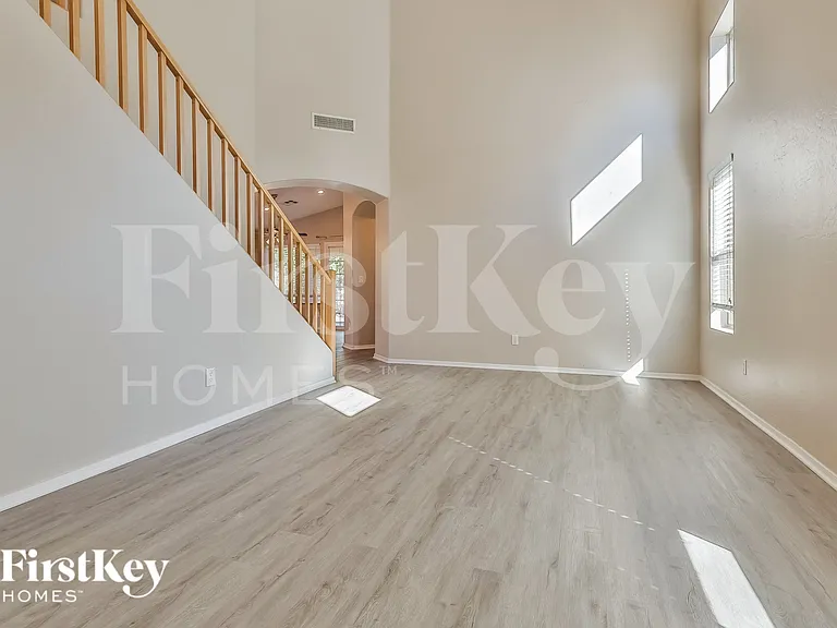 2383 W Morning Sun Cir — Photo 2