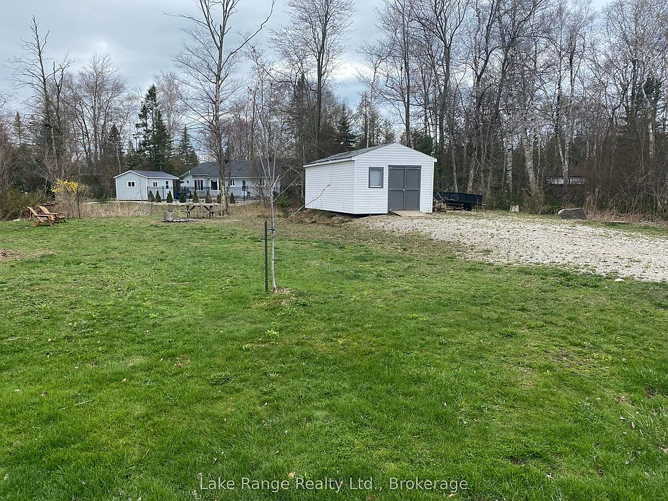 2nd image of 319 Tyendinaga Rd