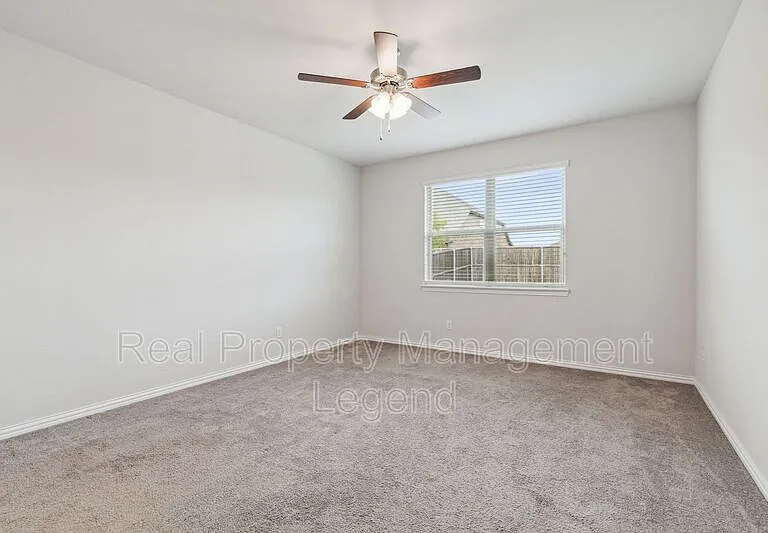 1833 Meadow Trail Ln — Photo 18