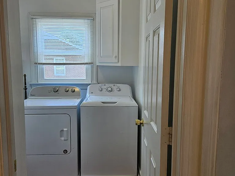 8402 McFaye Ave — Photo 9