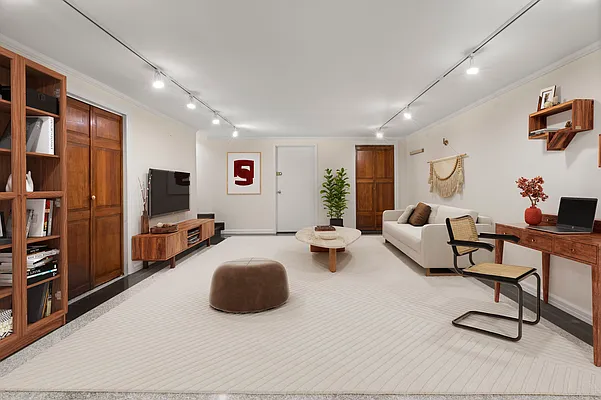 Sold by Compass | media 17