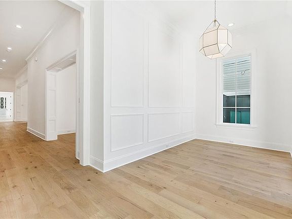 5th image of 125 Rosa Ave