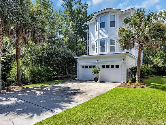 2nd image of 53 Harbourreef Dr.