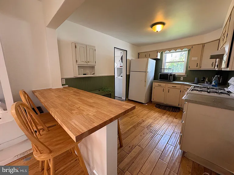 4738 Melvale St — Photo 6