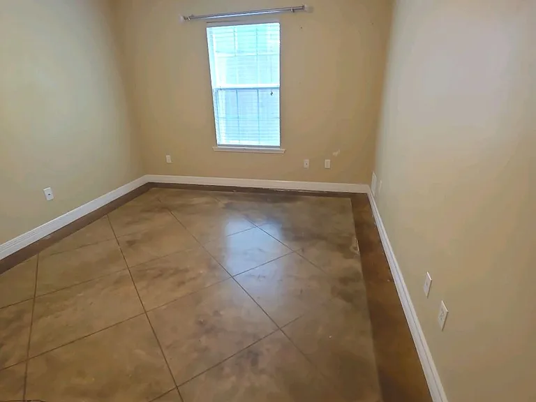 2500 Creekwood Dr — Photo 7