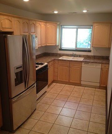 5th image of 1324 W Greenleaf Ave APT 3C