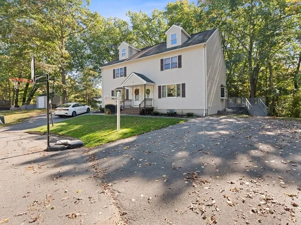 18 Penobscot Cir Unit 18, Methuen, MA 01844