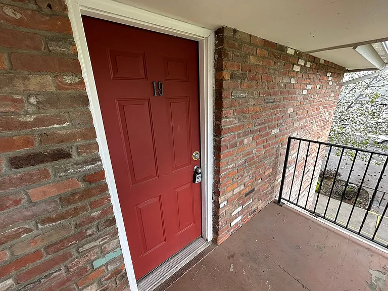 Eagles Landing Apartments — Photo 57