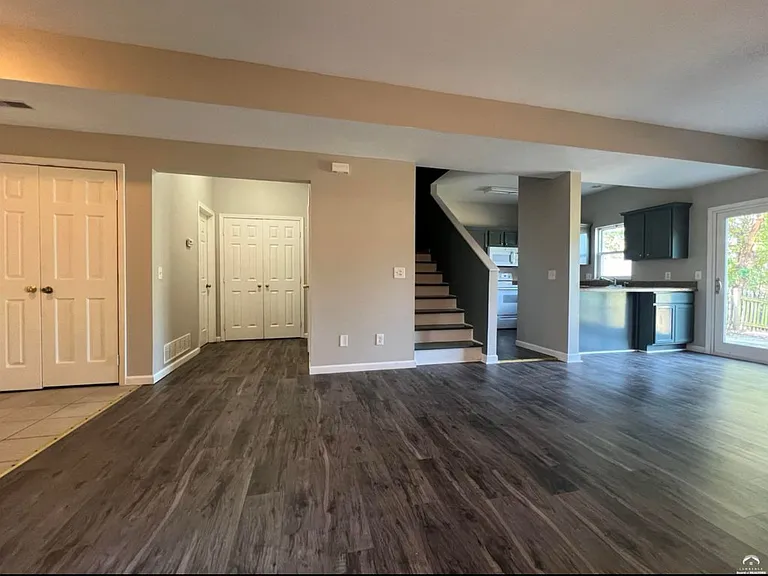 2529 Morningside Dr — Photo 4
