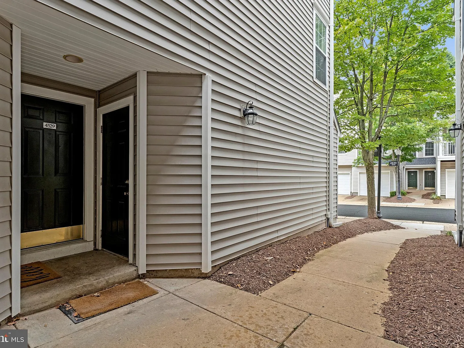 Gates Of Fair Lakes Cond — Photo 2