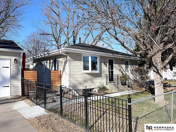 5th image of 4421 N 73rd St