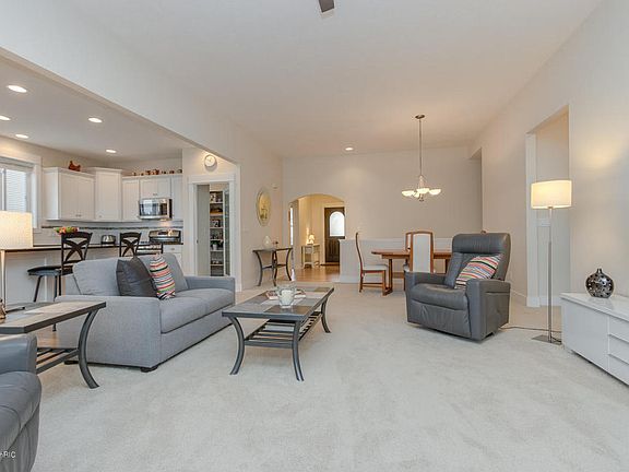 4th image of 5603 Stony View Dr NE