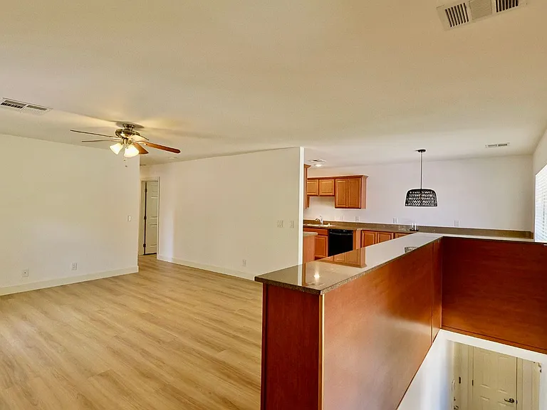 3181 Pinehurst Dr #D — Photo 10