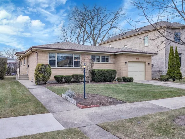 9228 Lowell Ave, Skokie, IL 60076