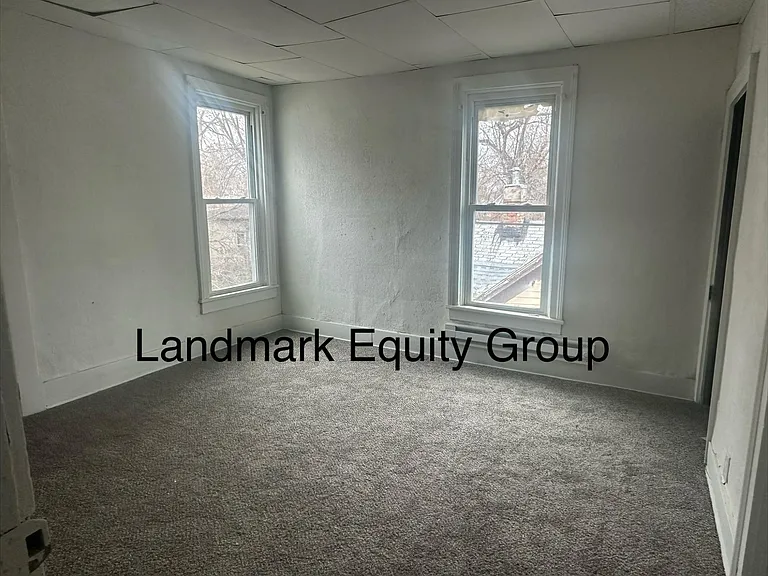 1712 Jules St — Photo 4