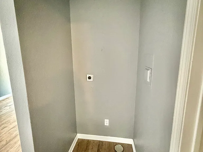 529 Bexar Dr — Photo 8