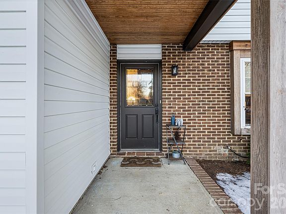 4th image of 7335 Connan Ln