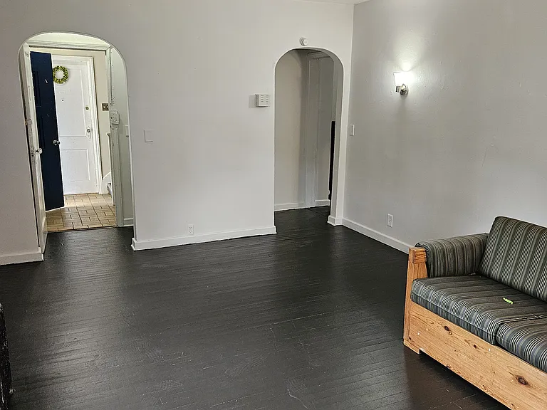 105 Pennsylvania Ave #1R — Photo 3