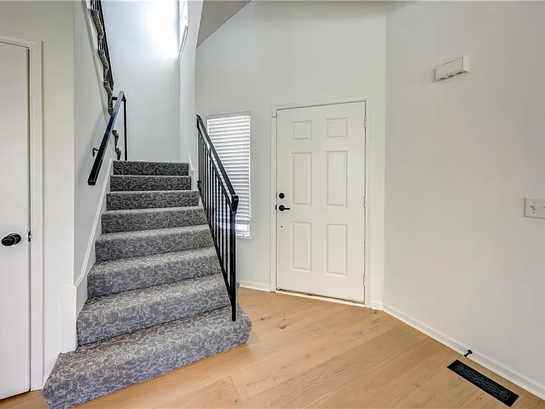 15922 W 91st Ter — Photo 5