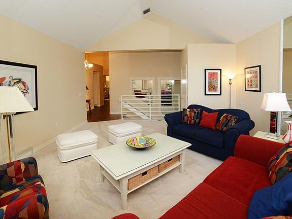 Home For Sale In Broken Sound