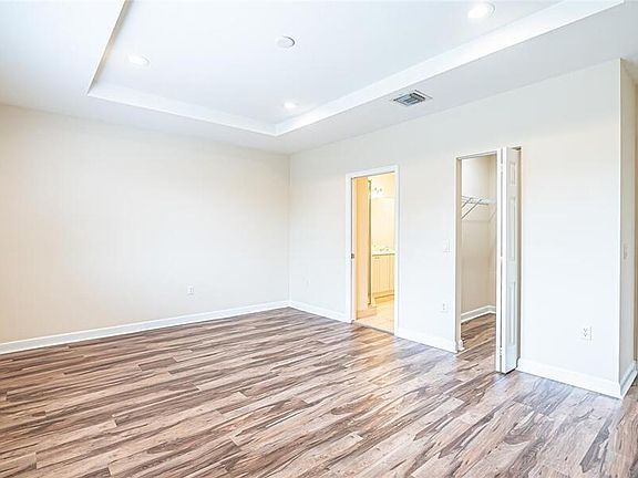 3rd image of 6094 Live Oak Ct APT A